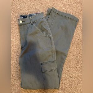 NWT Hollister Ultra High-Rise Dark Grey Cargo Dad Pants